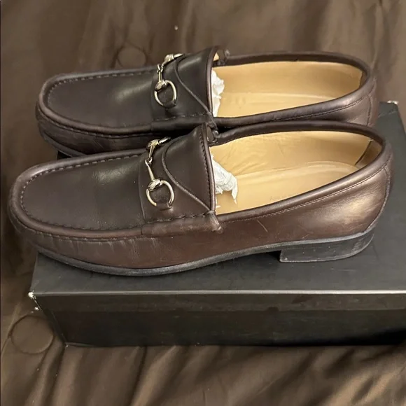Women chocolate hard bottom Gucci loafers - Picture 4 of 8